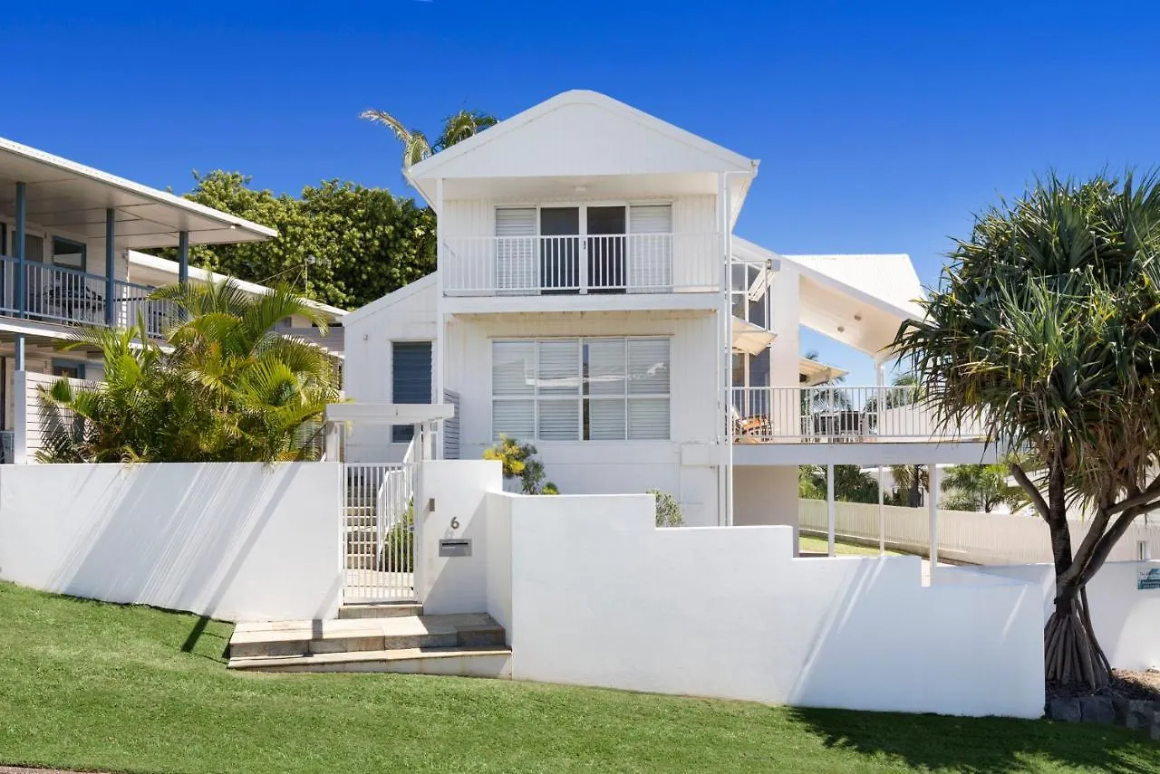 The White House - Spectacular Ocean Views, Wifi, Central Coolum Coolum Beach