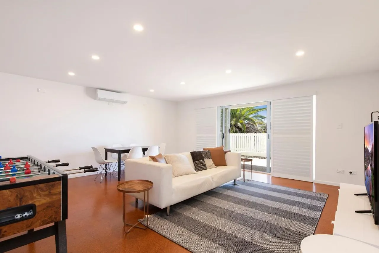 Holiday home The White House - Spectacular Ocean Views, Wifi, Central Coolum Coolum Beach Australia