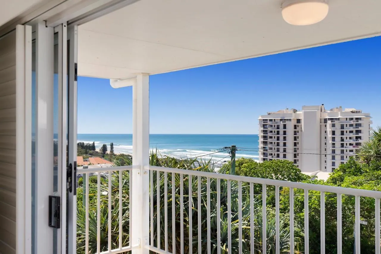 The White House - Spectacular Ocean Views, Wifi, Central Coolum Coolum Beach Holiday home
