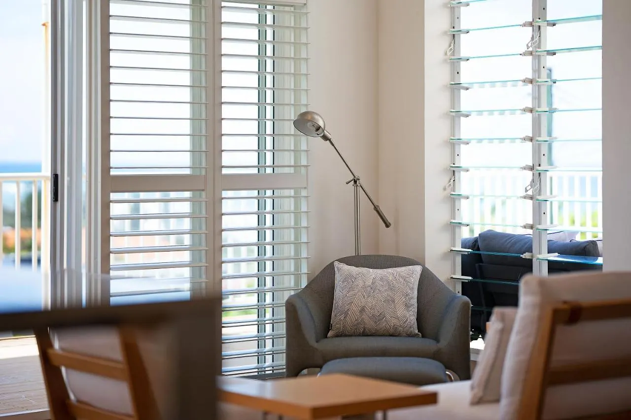The White House - Spectacular Ocean Views, Wifi, Central Coolum Coolum Beach Holiday home